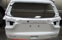 páté dveře  - ORIGINÁLNÍ DÍL poškozené